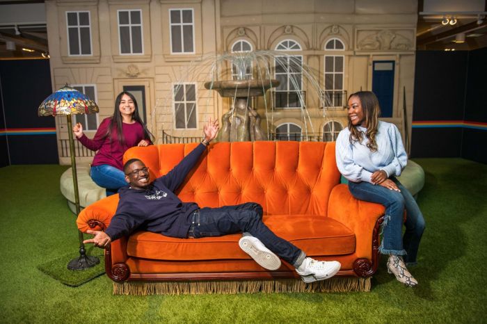 the friends experience: the one in Boston